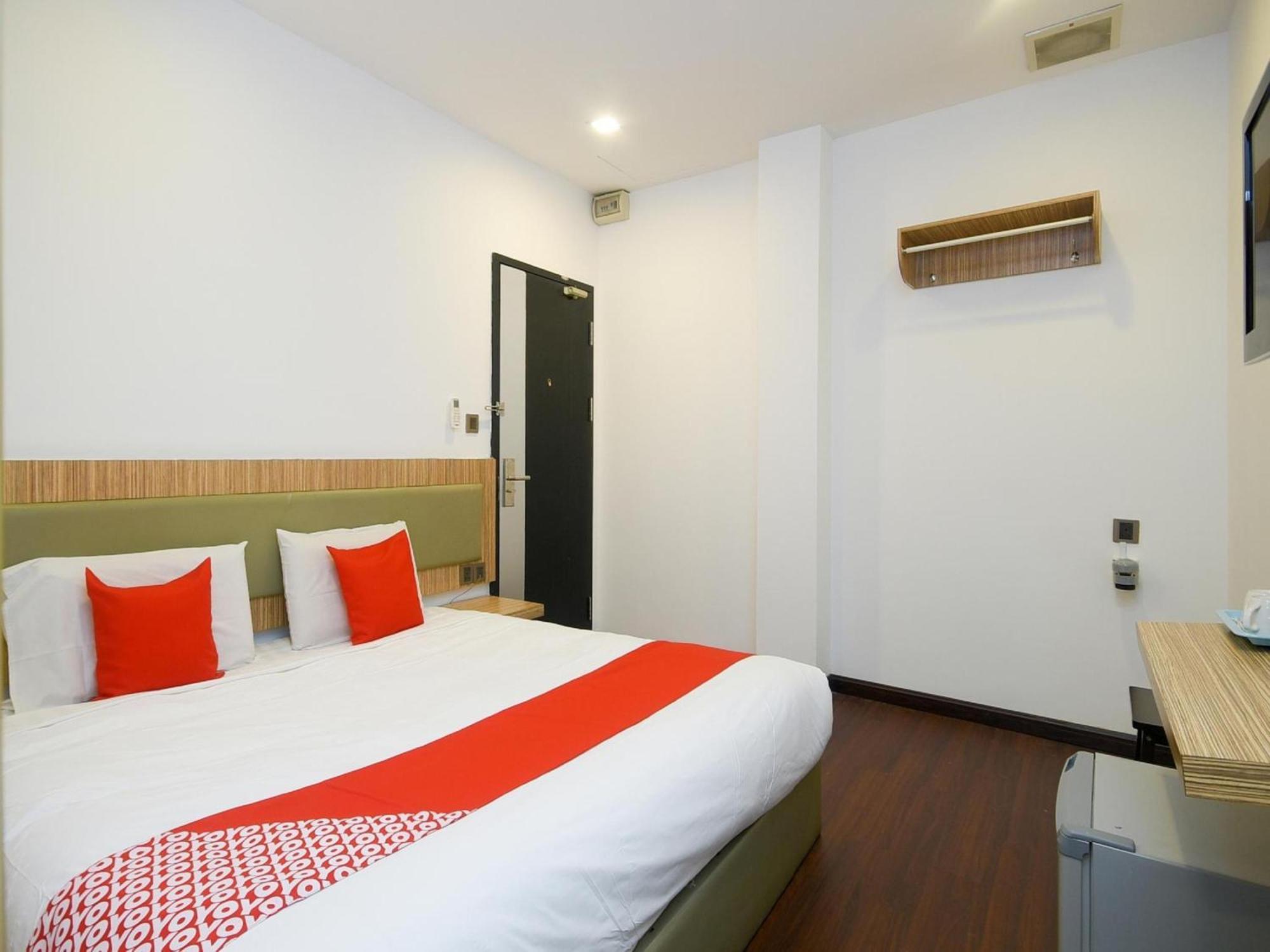 Super Oyo 976 Dragon Inn Miri Bagian luar foto