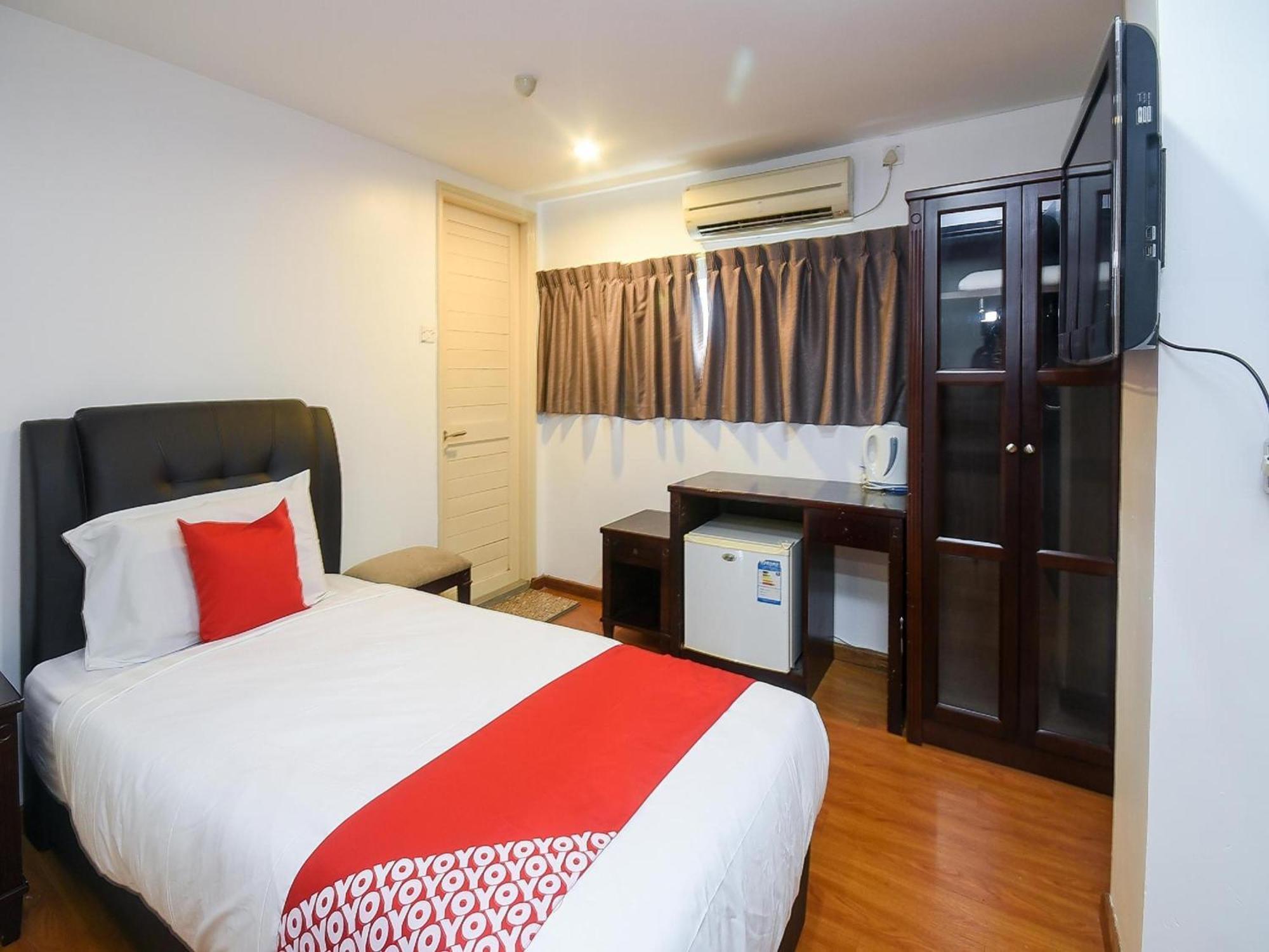 Super Oyo 976 Dragon Inn Miri Bagian luar foto