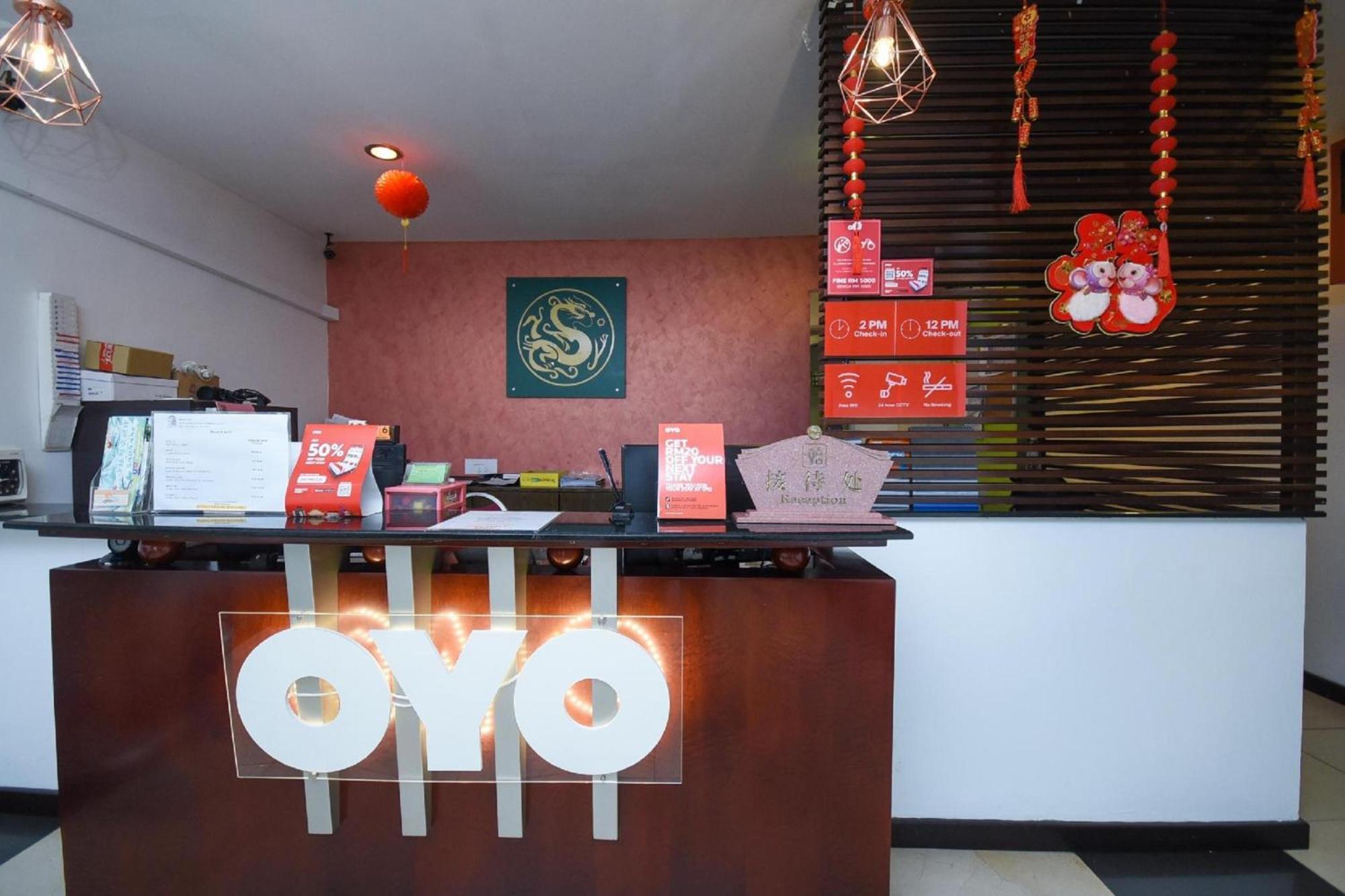 Super Oyo 976 Dragon Inn Miri Bagian luar foto